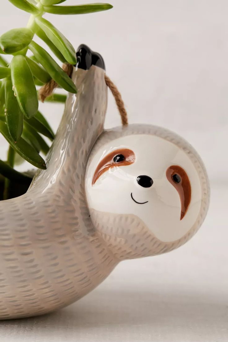 ALLOMN Sloth Hanging Planter